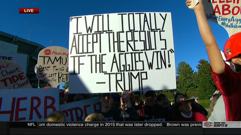 Illustration for article titled A Tuscaloosa College GameDay Sign Roundup